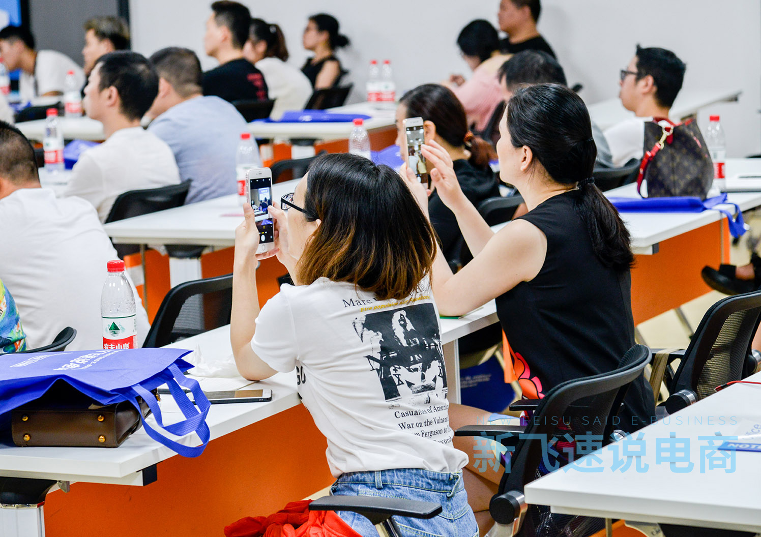 認真拍照1.jpg